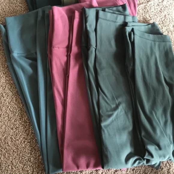 Lululemon aligns size 6 - Picture 2 of 3